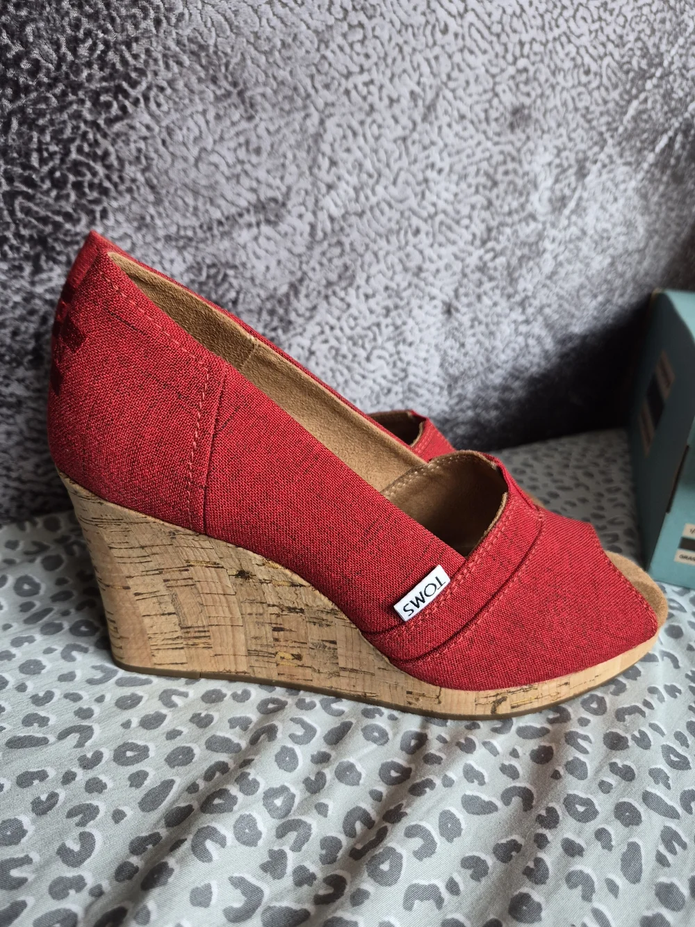 TOMS Red Peep-Toe Classic Wedge.  Crosshatch Jacquard. FREE Ship!